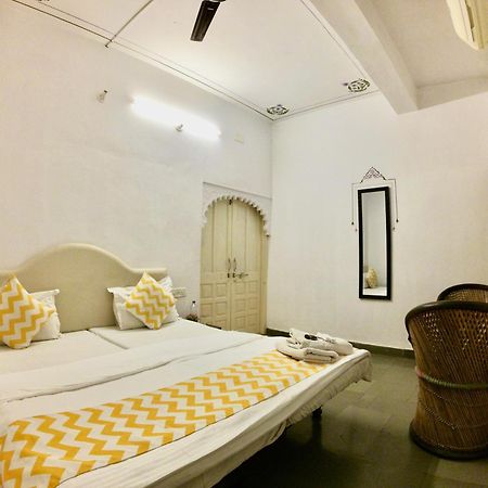 Maa Ji House On Lake Pichola Udaipur Bagian luar foto