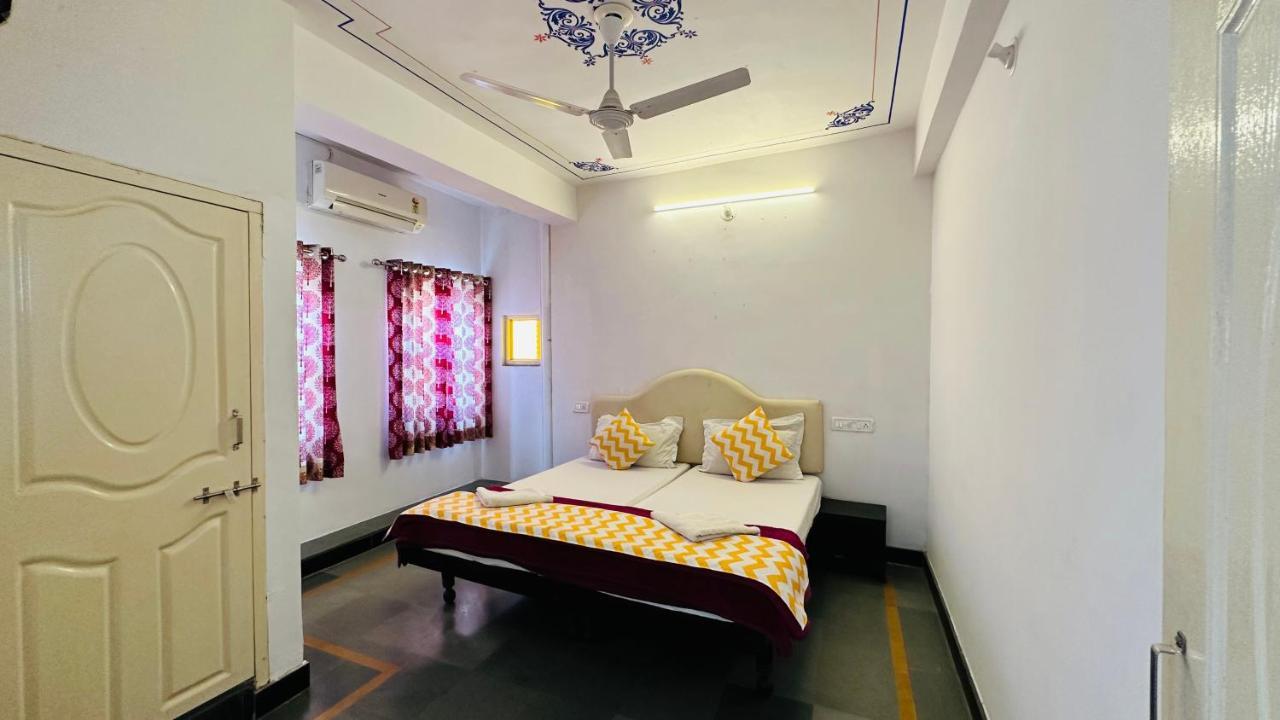 Maa Ji House On Lake Pichola Udaipur Bagian luar foto