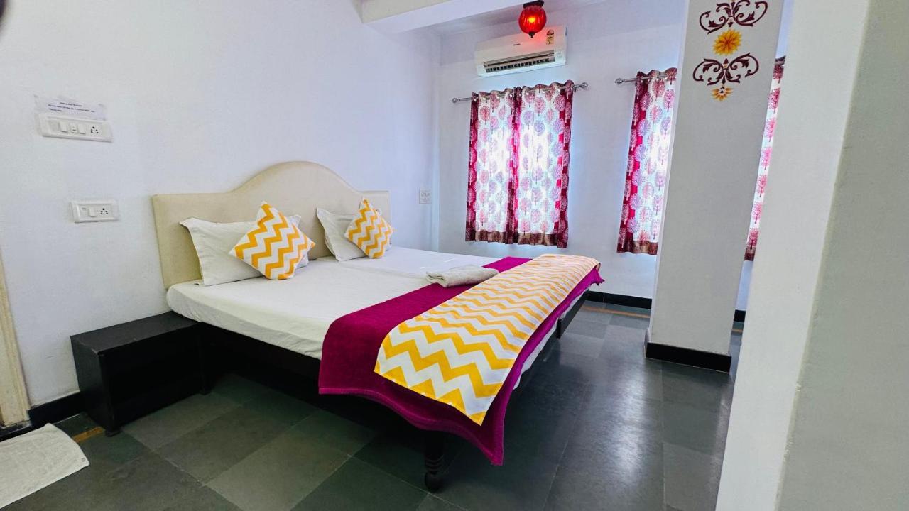 Maa Ji House On Lake Pichola Udaipur Bagian luar foto