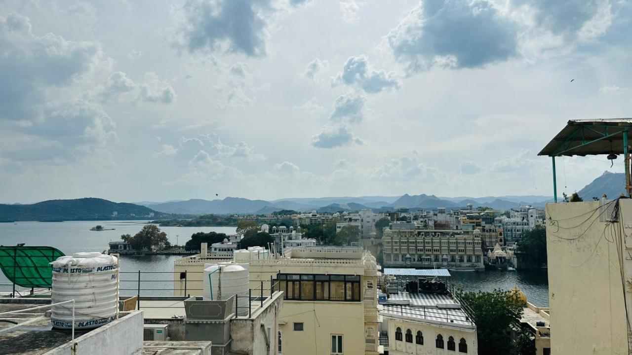 Maa Ji House On Lake Pichola Udaipur Bagian luar foto