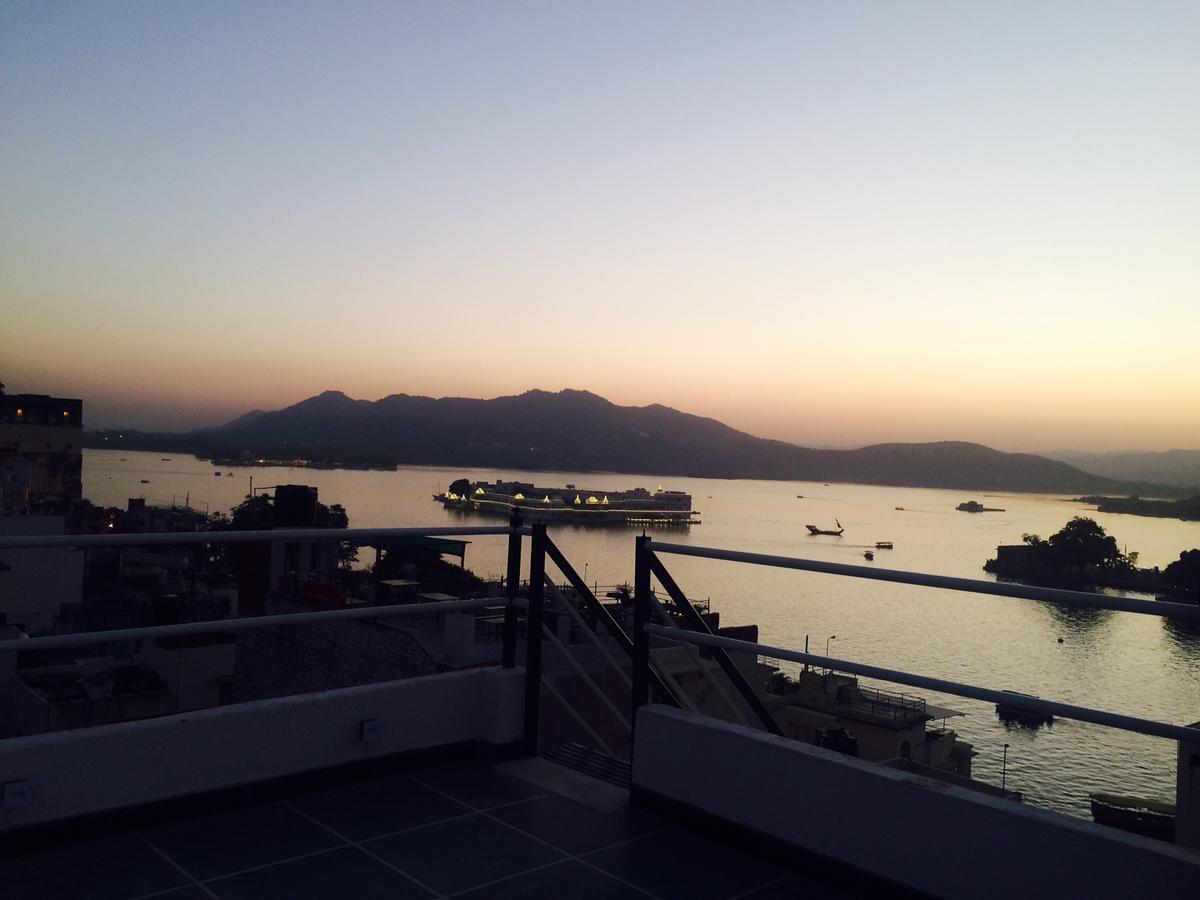 Maa Ji House On Lake Pichola Udaipur Bagian luar foto